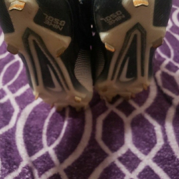 Nike baseball cleats (youth boys) size 10 1/2 mike trout edition - Picture 3 of 6